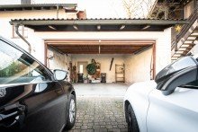 Garage rechter Teil Gro�z�gige, lichtdurchflutete ca. 130 m� Wohnung