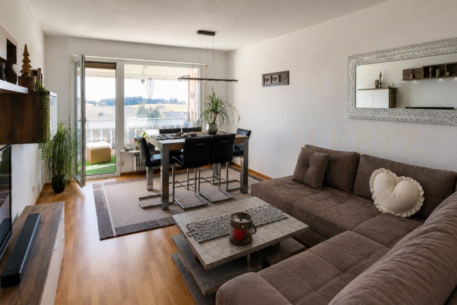 Wohnzimmer Erdgeschosswohnung H�chenschwand