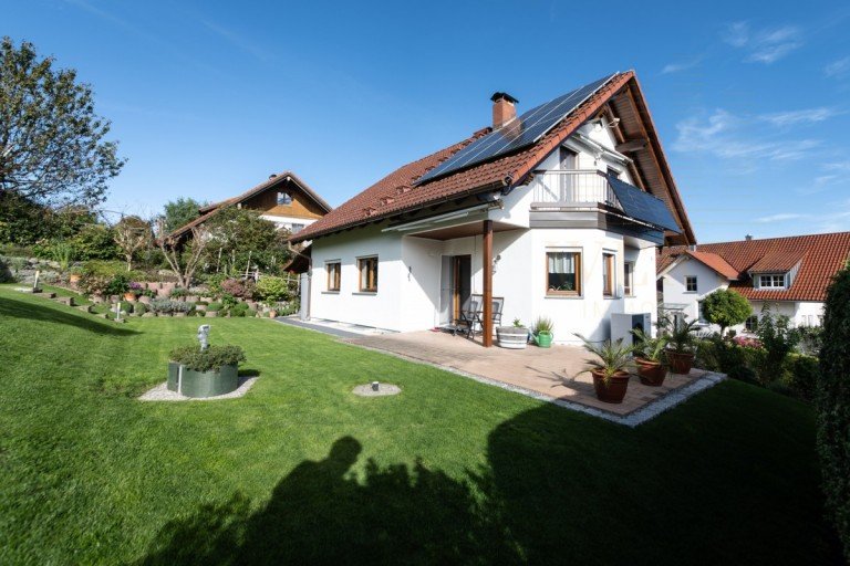 Au�en-Gartenansicht Achberg Einfamilienhaus Idyllisches Einfamilienhaus in Achberg