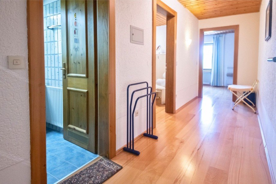 Weiterer Flurbereich im Untergeschoss Einfamilienhaus Scheidegg / Lindenau