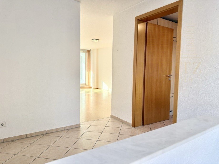 04_Flur_Kueche_Wohnbereich Etagenwohnung Ulm
