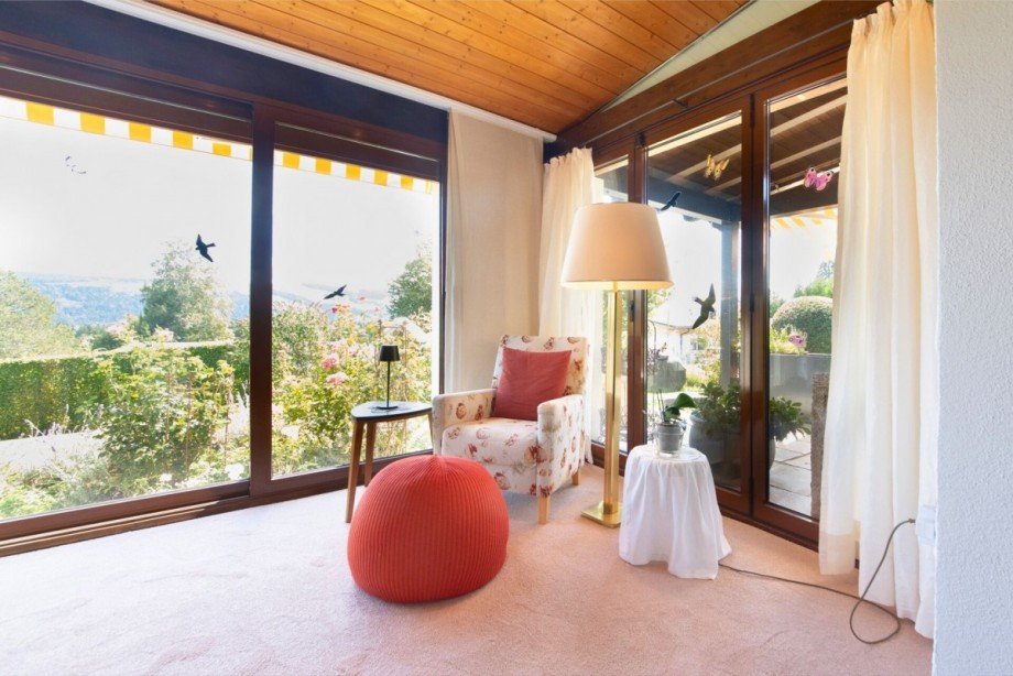 Heller Wohnbereich mit Terrassenzugang Einfamilienhaus Scheidegg / Lindenau