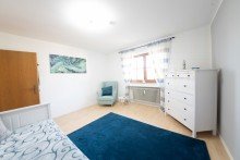 Kinderzimmer Gro�z�gige, lichtdurchflutete ca. 130 m� Wohnung
