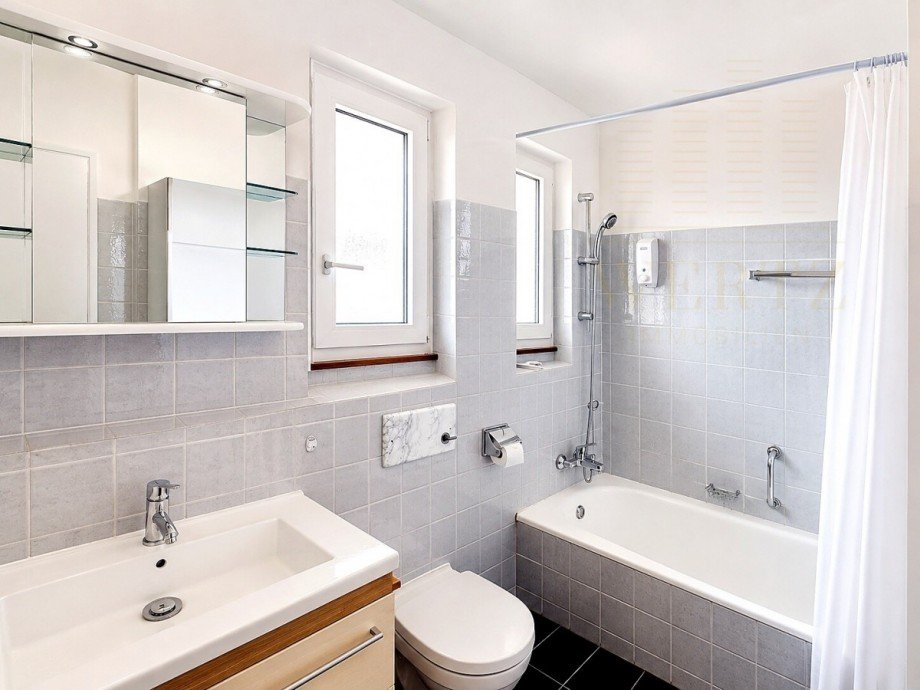 Bad Erdgeschosswohnung H�chenschwand
